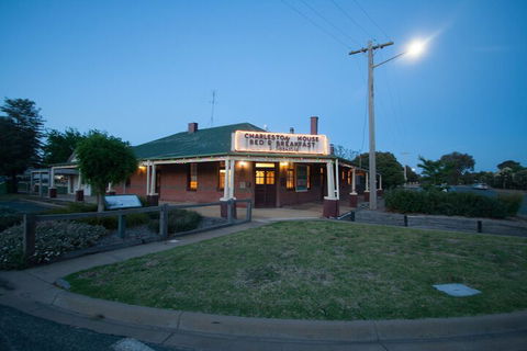 Charleston House - Mathoura - Nambucca Heads Accommodation 2