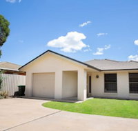 Lovely 3 Bed 2 Bath in the City Centre - Nambucca Heads Accommodation