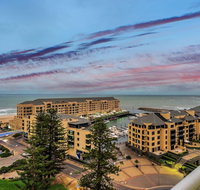 Glenelg Skyline Beachfront Penthouse Adelaide - Nambucca Heads Accommodation