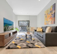 New Luxury Manhattan style in heart of CBD - Nambucca Heads Accommodation