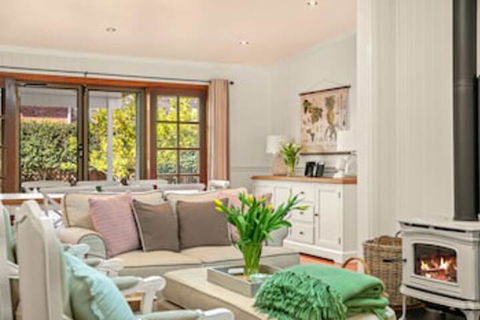 Frangipani House - Nambucca Heads Accommodation 0