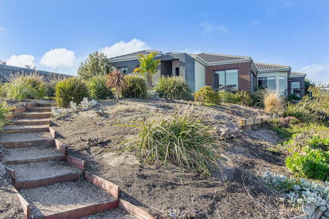 The Bach - Nambucca Heads Accommodation 2