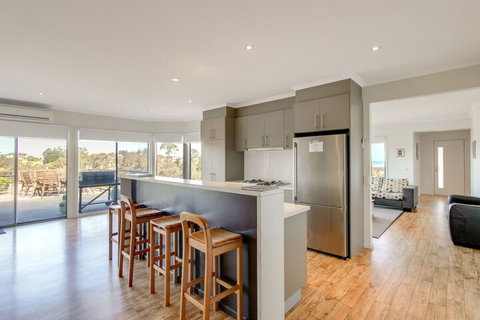 The Bach - Nambucca Heads Accommodation 3