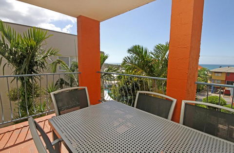 Unit 4 Cooltoro Court Coolum Beach - Nambucca Heads Accommodation 3
