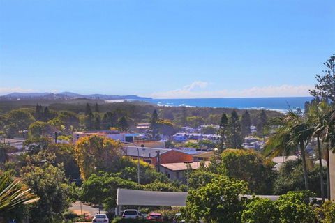 Unit 4 Cooltoro Court Coolum Beach - Nambucca Heads Accommodation 6