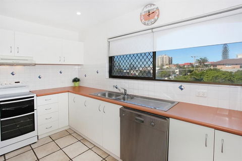 Unit 4 Cooltoro Court Coolum Beach - Nambucca Heads Accommodation 4