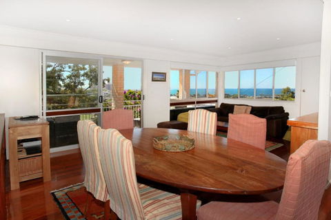 32 Barra Crescent Coolum Beach. Bond 500 FOXTEL WIFI Linen Supplied - Nambucca Heads Accommodation 3