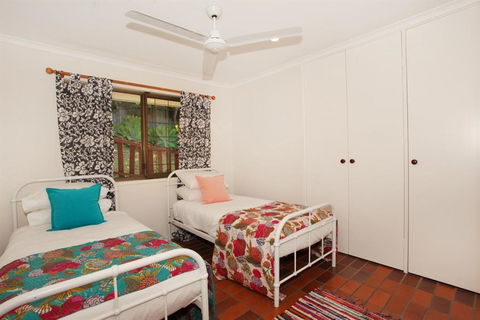 54 Coolum Terrace Coolum Beach - Nambucca Heads Accommodation 3