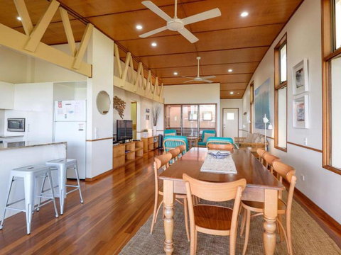 Claytons On Cylinder Beach Front - Nambucca Heads Accommodation 4