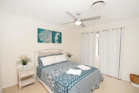 22 Sorrento Avenue Coolum Beach Linen Supplied PET FRIENDLY 500 BOND - Nambucca Heads Accommodation 3