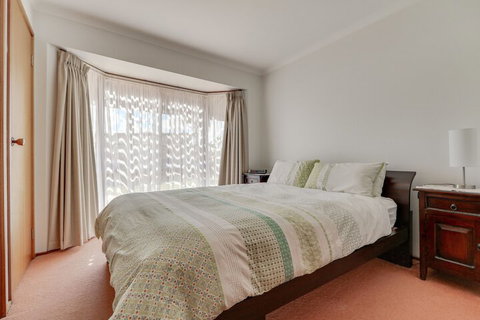 Lowes On The Lakes - Nambucca Heads Accommodation 4