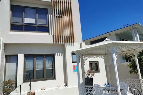Serviced Waterfront Whole Villa - Nambucca Heads Accommodation 1