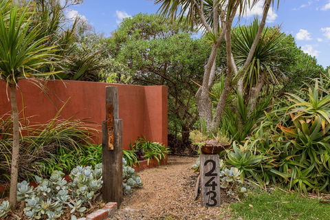 Smith Beach Getaways Beachwood Luxury Villa - Nambucca Heads Accommodation 1
