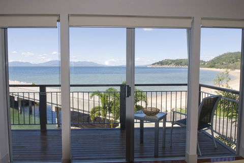 Magnetic Docks Townhouse 1 - Nambucca Heads Accommodation 3