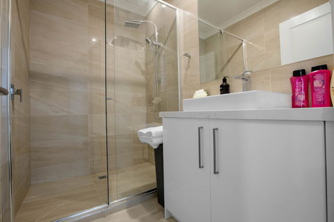AUJOY 3 Bed Townhouse Burwood 1 - Nambucca Heads Accommodation 2