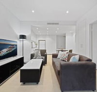 Peaceful Water Side Retreat with Huge Courtyard - Nambucca Heads Accommodation