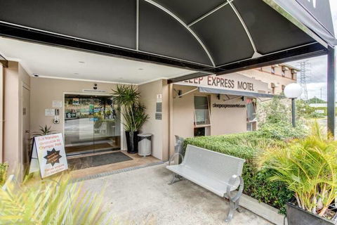 Arena Hotel - Nambucca Heads Accommodation 1