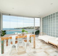 Waterfront Garden Apartment - Nambucca Heads Accommodation