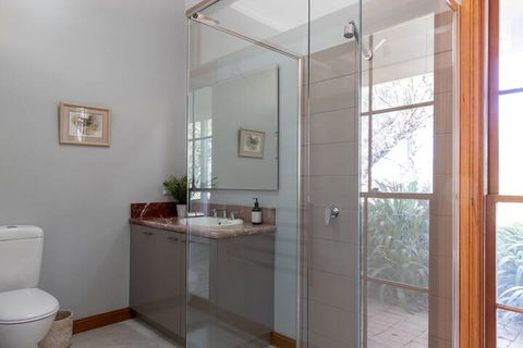 The Grange Homestead - Nambucca Heads Accommodation 5