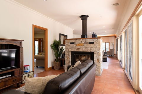 The Grange Homestead - Nambucca Heads Accommodation 3
