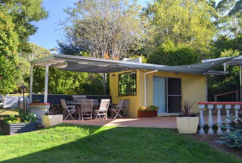 A Bach At Bright Bright VIC - Nambucca Heads Accommodation 0