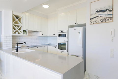 Unit 8 Bronte Of Coolum 8 12 Coolum Terrace Coolum Beach 500 Bond LINEN INCLUDED WIFI - Nambucca Heads Accommodation 3