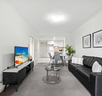 Modern Luxury Apartment Walking Distance to Train Station - Nambucca Heads Accommodation