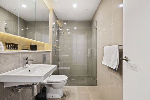 HomeHotel Waterside Luxury & New Residences - Nambucca Heads Accommodation 4