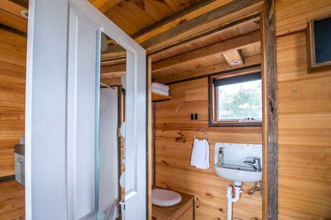 Double Oaks Tiny House - Nambucca Heads Accommodation 5