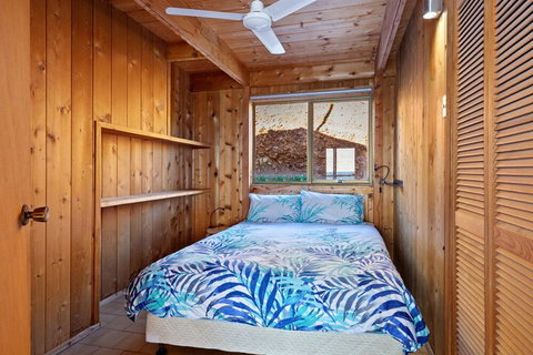 Cliffs End Beach Shack 105 Gold Coast Drive Carrickalinga - Nambucca Heads Accommodation 7