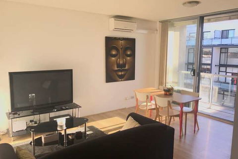 One Bedroom Apartment In Marrickville - Nambucca Heads Accommodation 7
