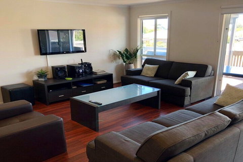 10 Hobart Road - Nambucca Heads Accommodation 5