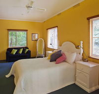 Corktree Cottage - Nambucca Heads Accommodation