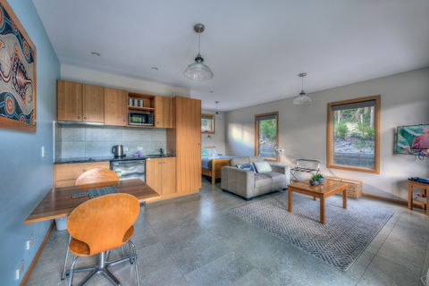 Freycinet Stone Studio 6 - Nambucca Heads Accommodation 3