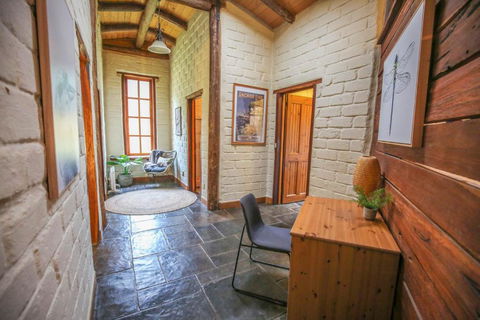 Feathertop Retreat - Nambucca Heads Accommodation 3