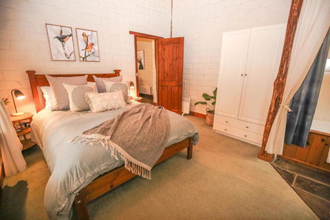 Feathertop Retreat - Nambucca Heads Accommodation 6