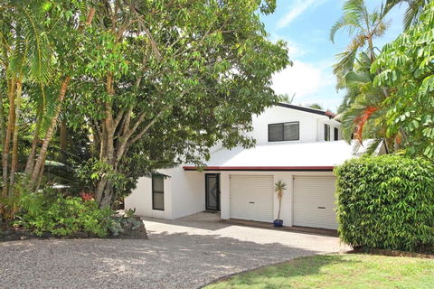 8 Springfield Avenue Pet Friendly Linen Included - Nambucca Heads Accommodation 3