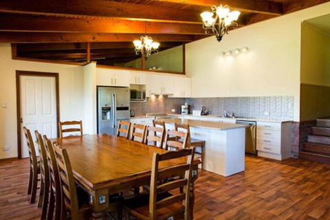 Minimbah Farm Cottages Family Farmstay Choose From 2 & 3 Bedroom Cottages & 6 Bedroom House - Nambucca Heads Accommodation 5