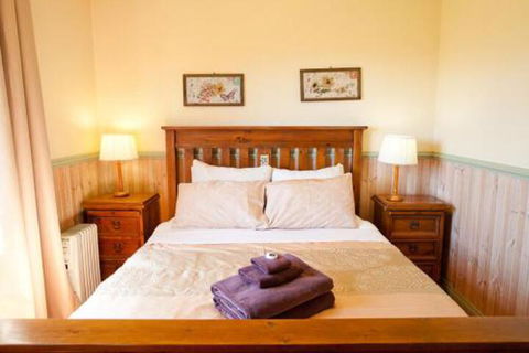 Minimbah Farm Cottages Family Farmstay Choose From 2 & 3 Bedroom Cottages & 6 Bedroom House - Nambucca Heads Accommodation 4