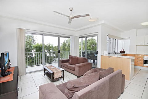 Unit 2 Sea Breeze Villas Coolum Beach - Nambucca Heads Accommodation 6