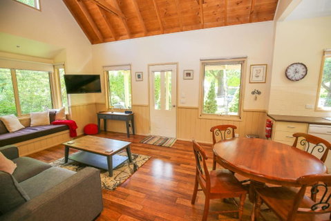 Alpine Arnica Cottage 1 - Nambucca Heads Accommodation 3