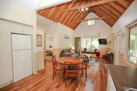 Alpine Arnica Cottage 1 - Nambucca Heads Accommodation 6