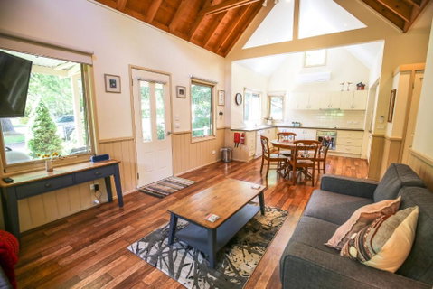 Alpine Arnica Cottage 1 - Nambucca Heads Accommodation 1
