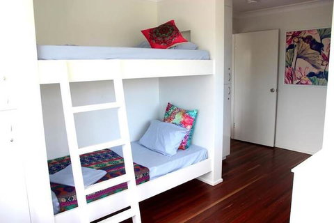 Yeppoon Beachhouse - Hostel - Nambucca Heads Accommodation 7