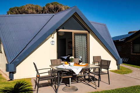 Beach Cabins Merimbula - Nambucca Heads Accommodation 2