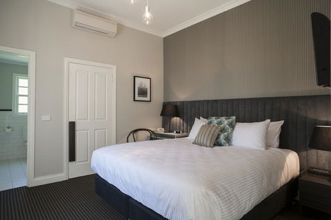 Oscar's On The Yarra - Nambucca Heads Accommodation 4
