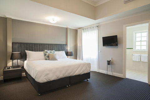 Oscar's On The Yarra - Nambucca Heads Accommodation 3