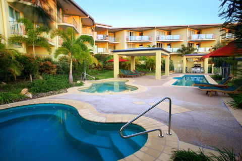 Caloundra Central Apartment Hotel - Nambucca Heads Accommodation 0