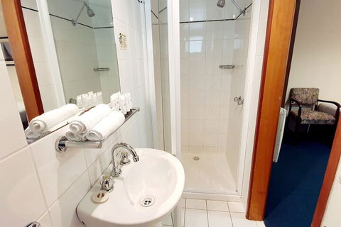Point Lonsdale Guest House - Nambucca Heads Accommodation 5