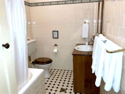 The Chalet Guesthouse And Studio - Nambucca Heads Accommodation 5